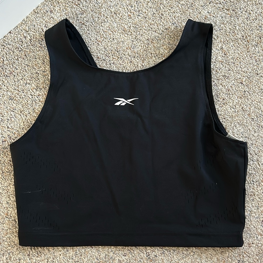 Cropped workout top